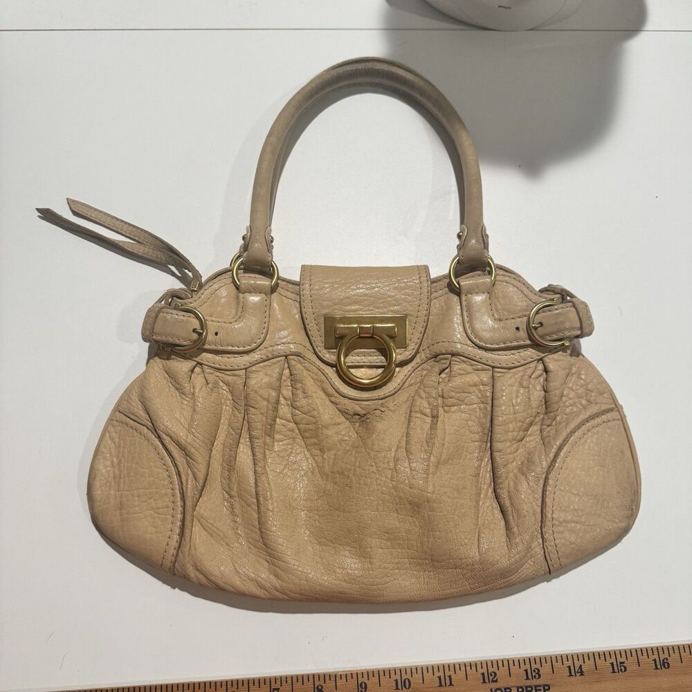Salvatore Ferragamo Shoulder Bag Handbag Gancini Leather Beige Hiratsuka Apparel